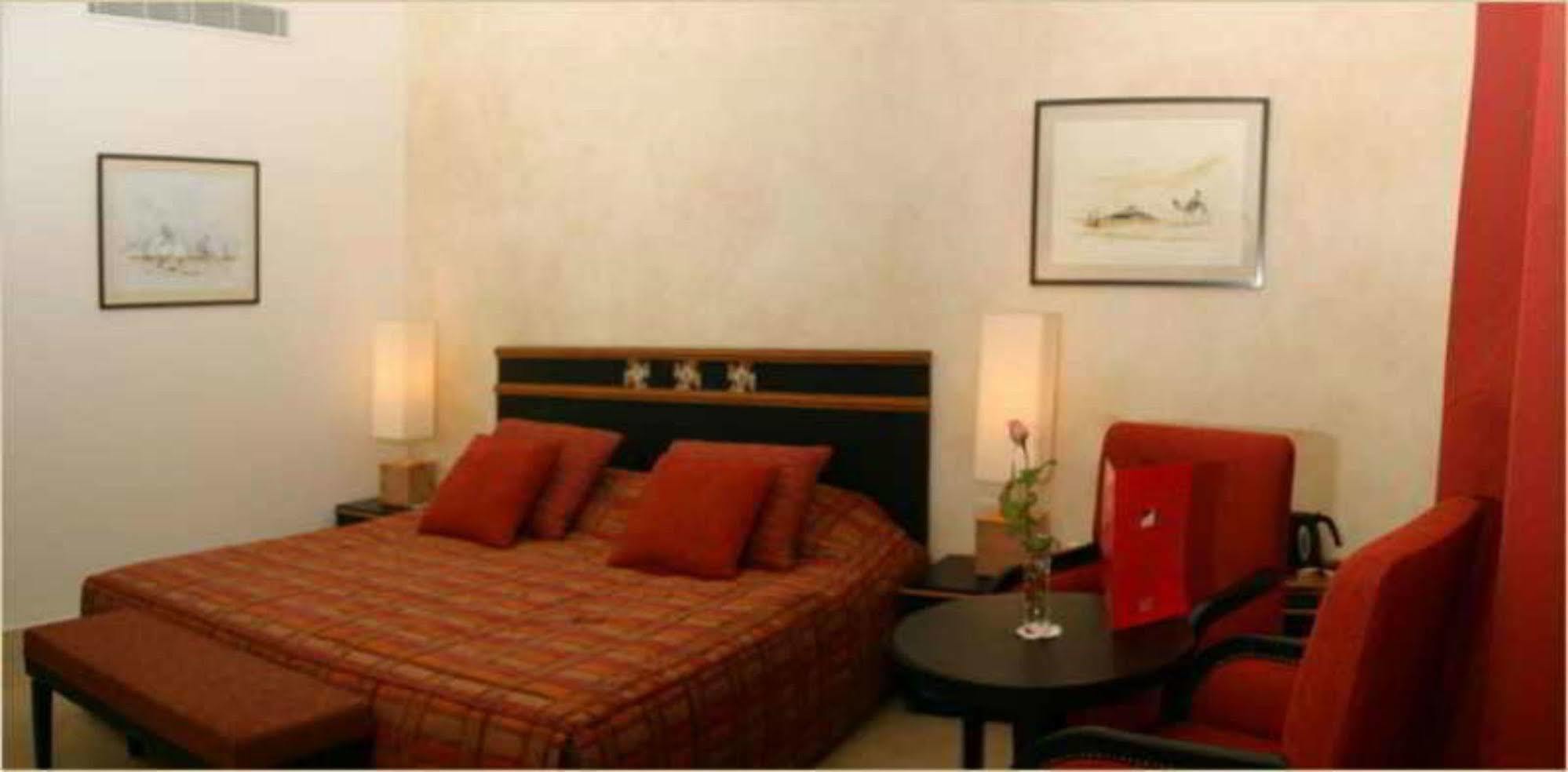Borj Dhiafa Hotel Szfaksz Szoba fotó