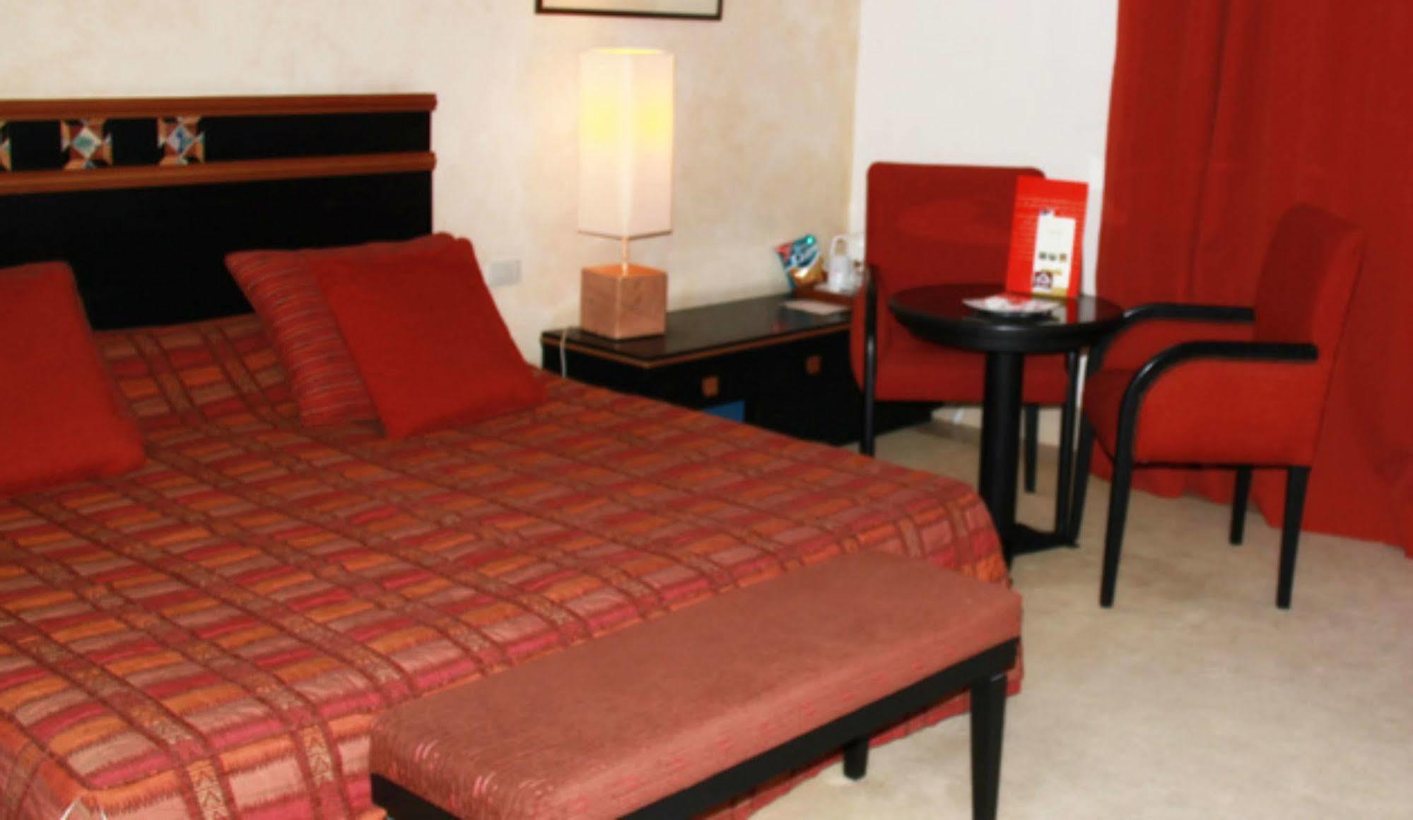 Borj Dhiafa Hotel Szfaksz Kültér fotó